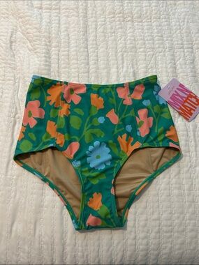 NWT Kortni Jeane High Waisted Big Blooms Bottoms - Sz XS